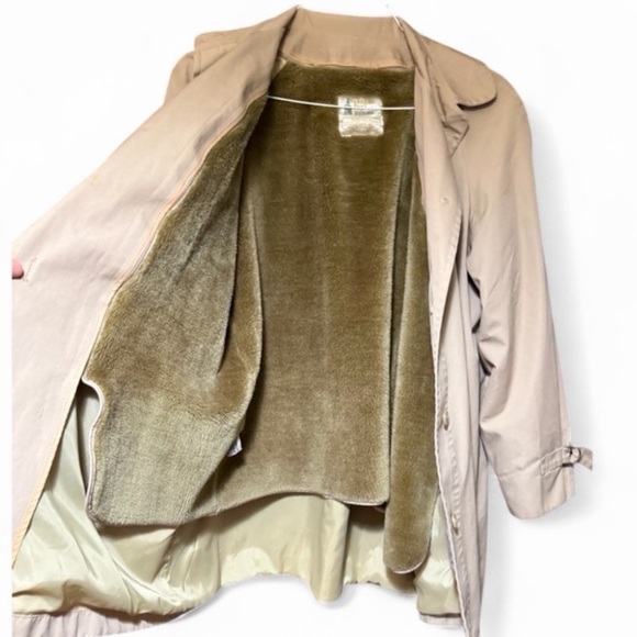 London Fog Beige Weatherwear Coat with Faux Fur Lining - Picture 3 of 6